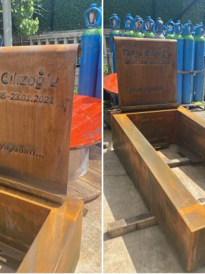Corten Mezar